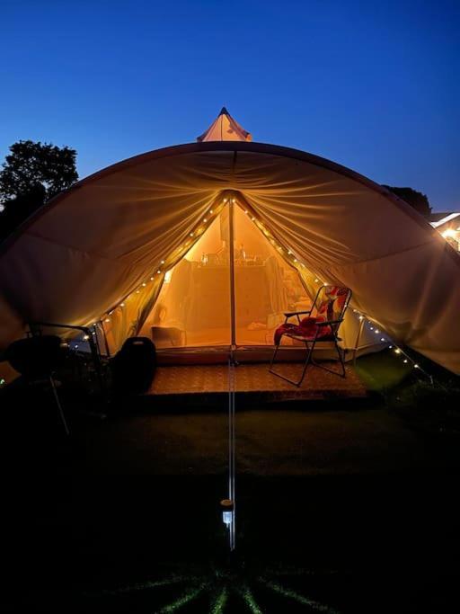 Cox Hill Glamping Badger Hotel Truro Exterior foto