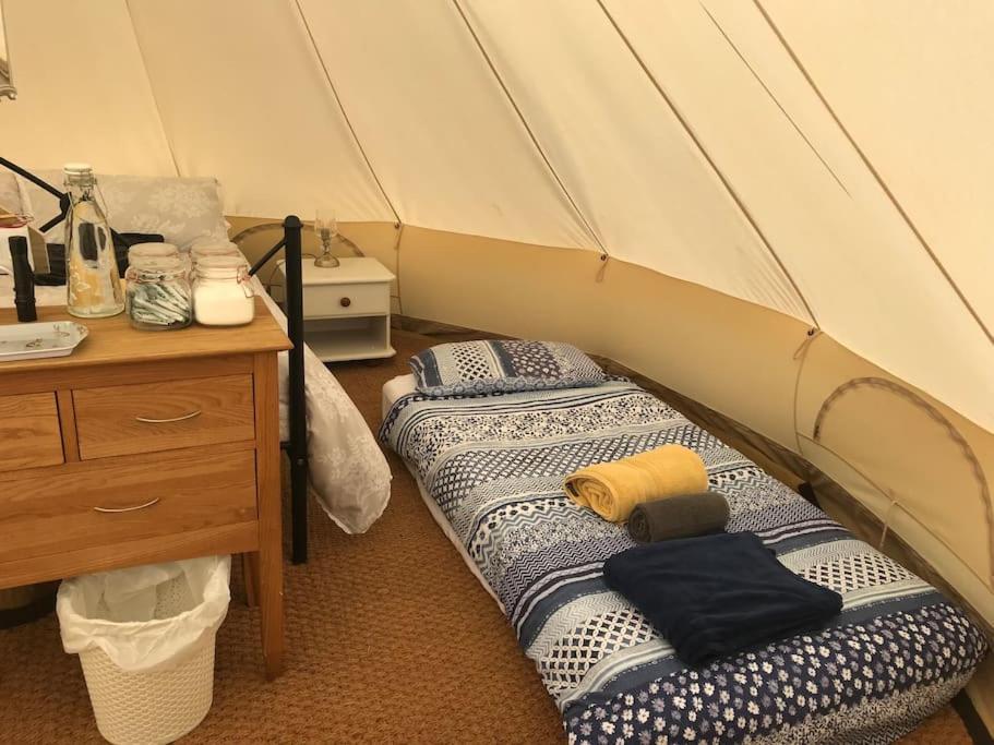 Cox Hill Glamping Badger Hotel Truro Exterior foto